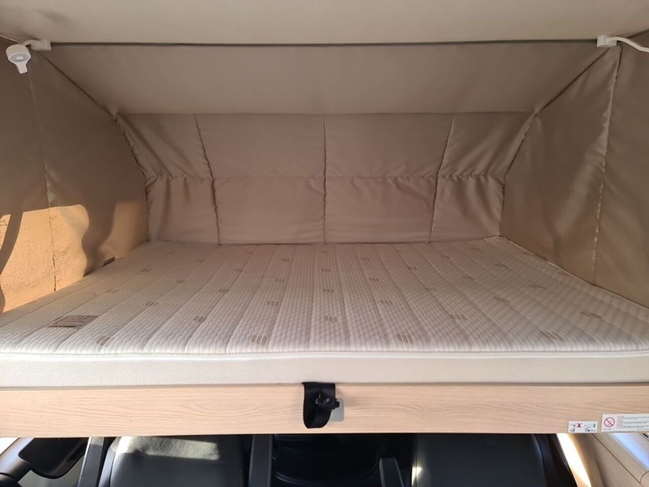 HYMER-ERIBA I 680 +++ Messewochen +++ Ansicht 18 für Fahrzeugdetailseite