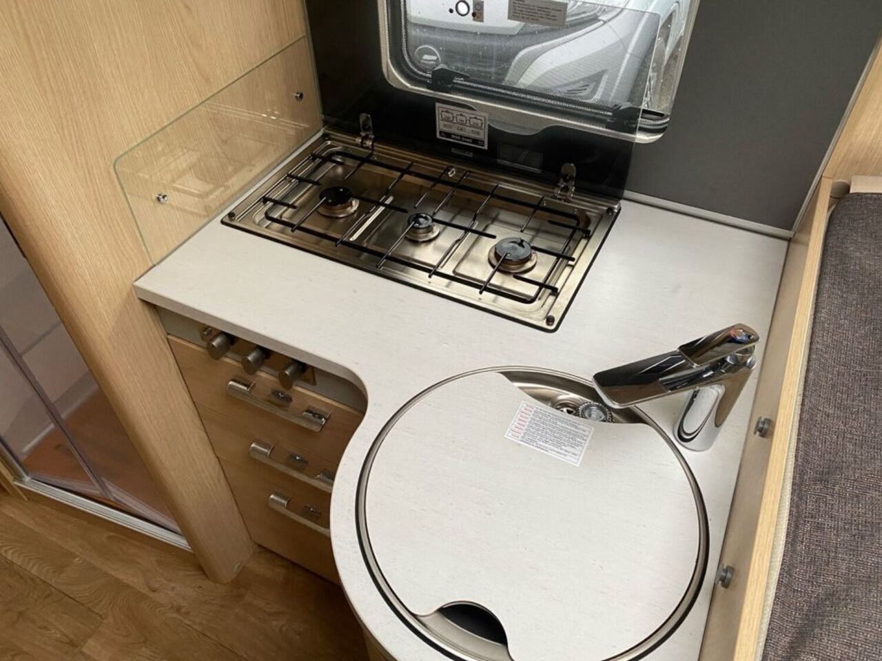 HYMER-ERIBA I 680 +++ Messewochen +++ Ansicht 13 für Fahrzeugdetailseite