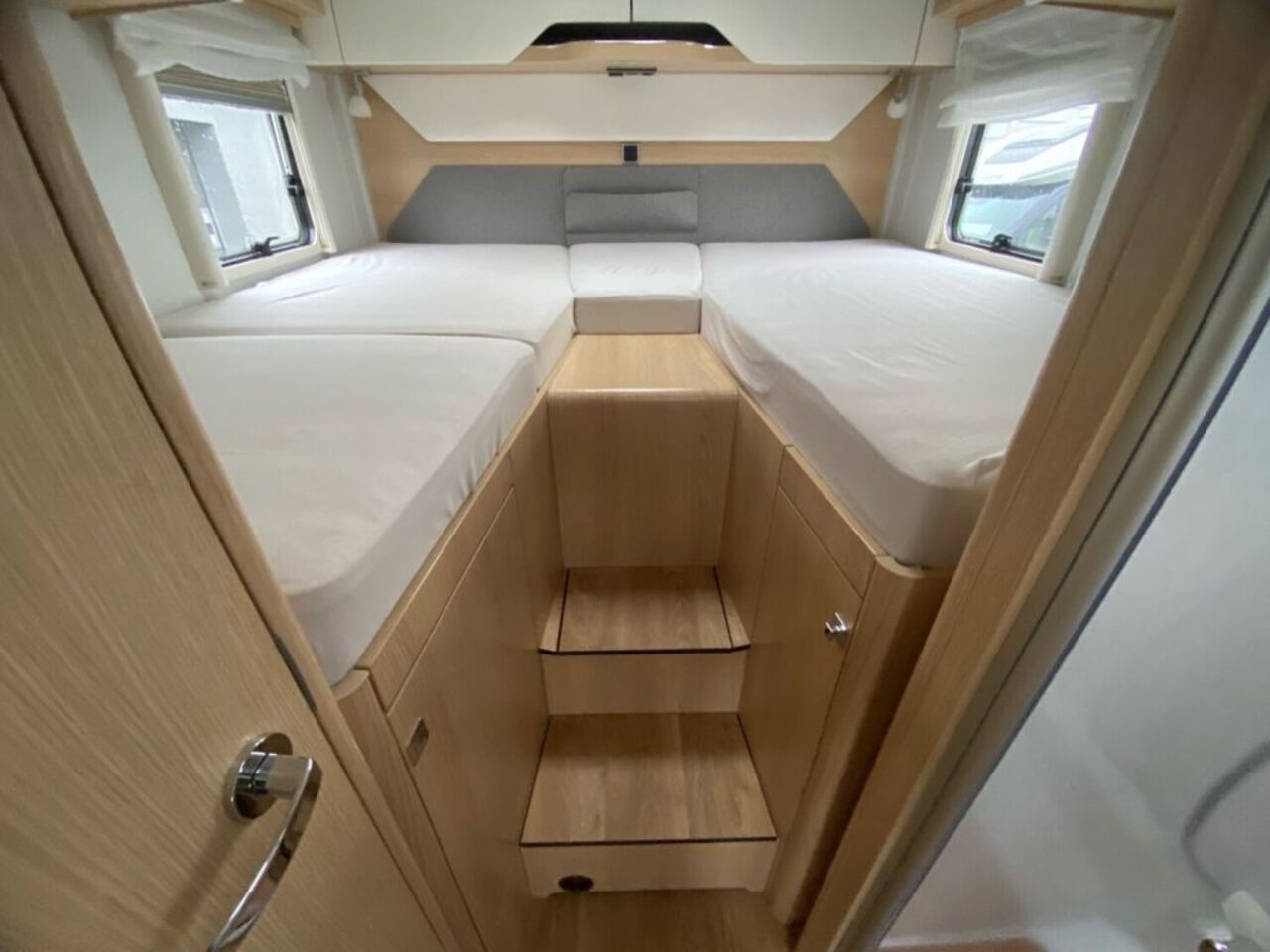 HYMER-ERIBA I 680 +++ Messewochen +++ Ansicht 17 für Fahrzeugdetailseite