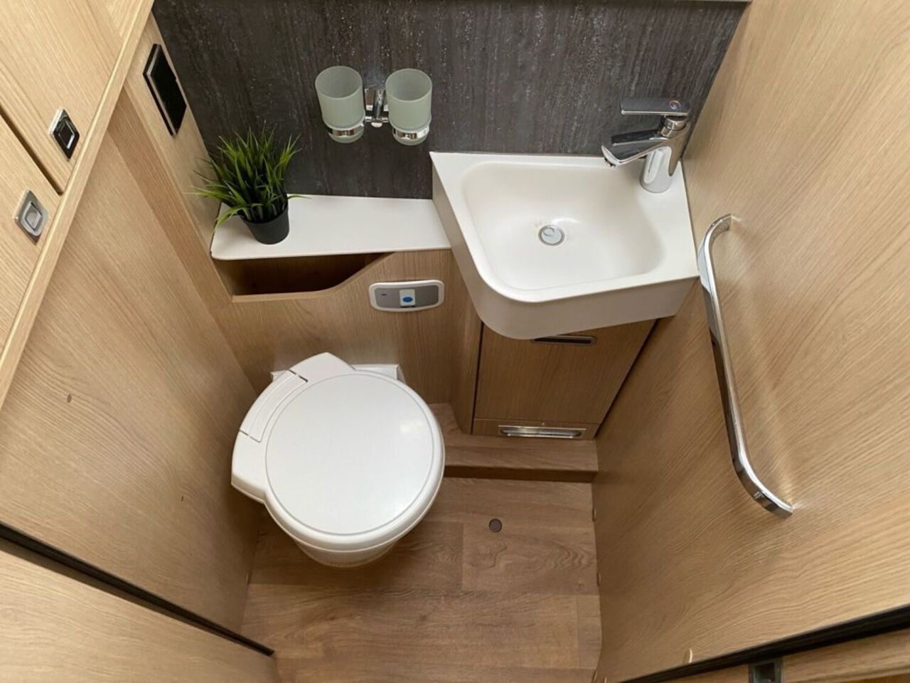 HYMER-ERIBA I 790 +++ Messewochen +++ Ansicht 15 für Fahrzeugdetailseite