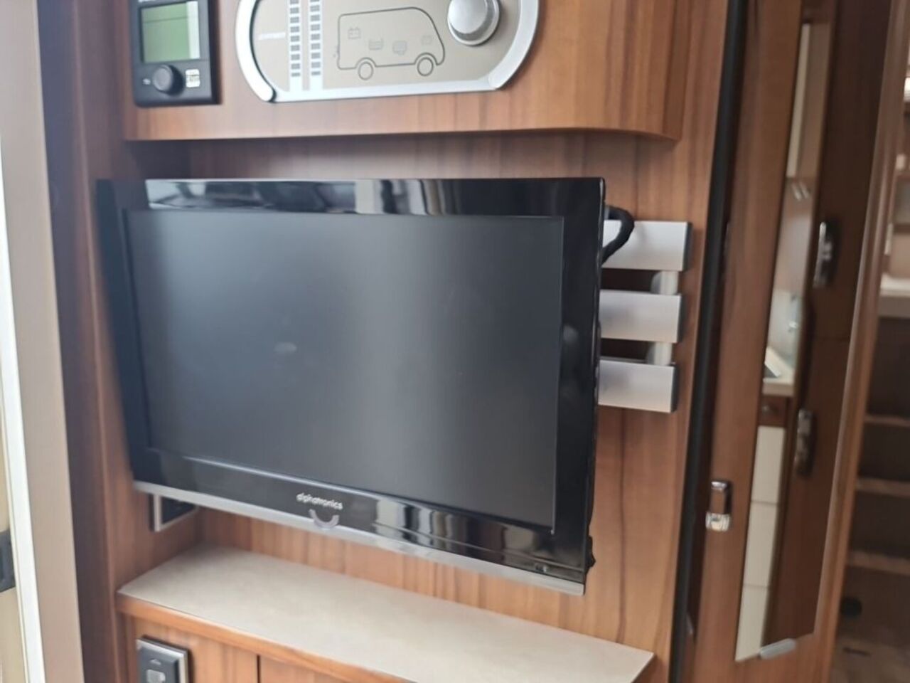 HYMER-ERIBA 704 PremiumLine Hydr. Hubstützen Ansicht 20 für Fahrzeugdetailseite