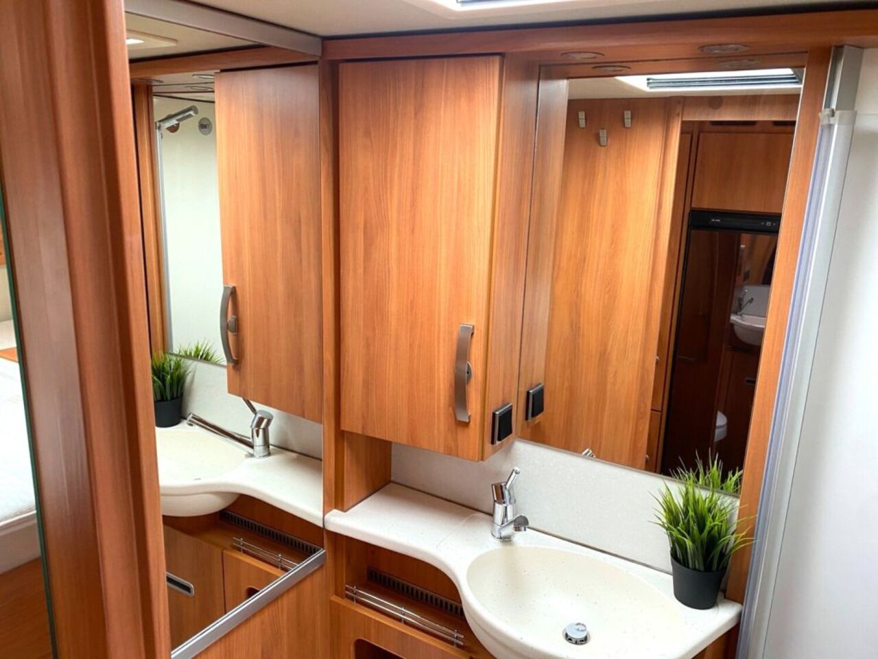 HYMER-ERIBA 560 Ihr Vorteil. Unser Service. Ansicht 16 für Fahrzeugdetailseite