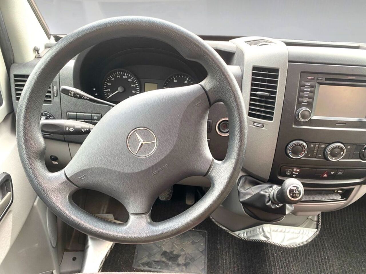 HYMER-ERIBA 560 Ihr Vorteil. Unser Service. Ansicht 6 für Fahrzeugdetailseite