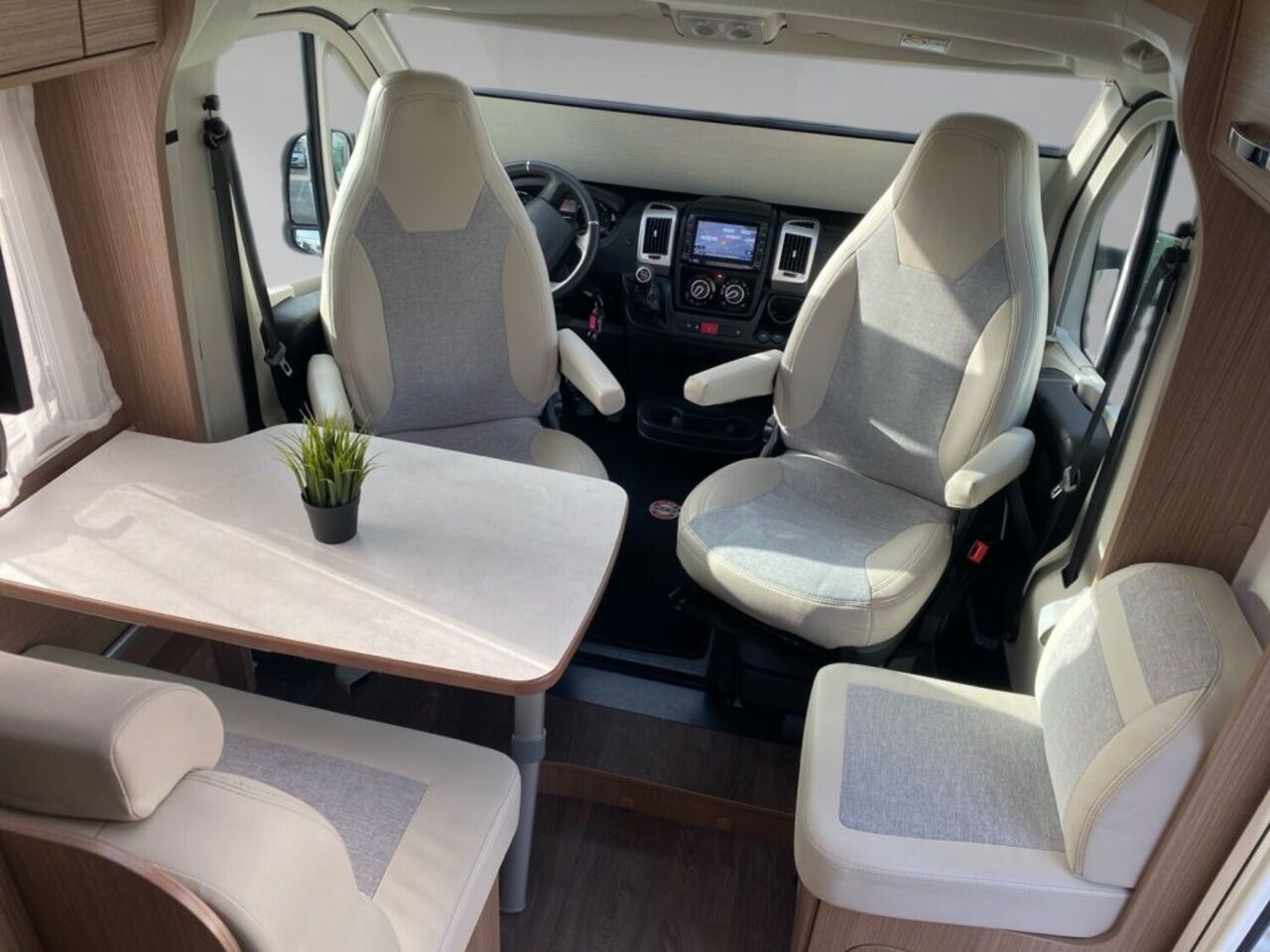 CARADO V132 !!! TopPreis+Service !!! Ansicht 10 für Fahrzeugdetailseite