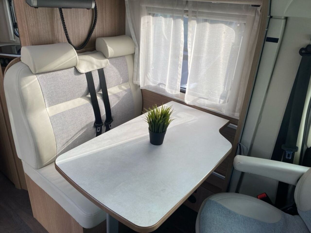 CARADO V132 !!! TopPreis+Service !!! Ansicht 11 für Fahrzeugdetailseite