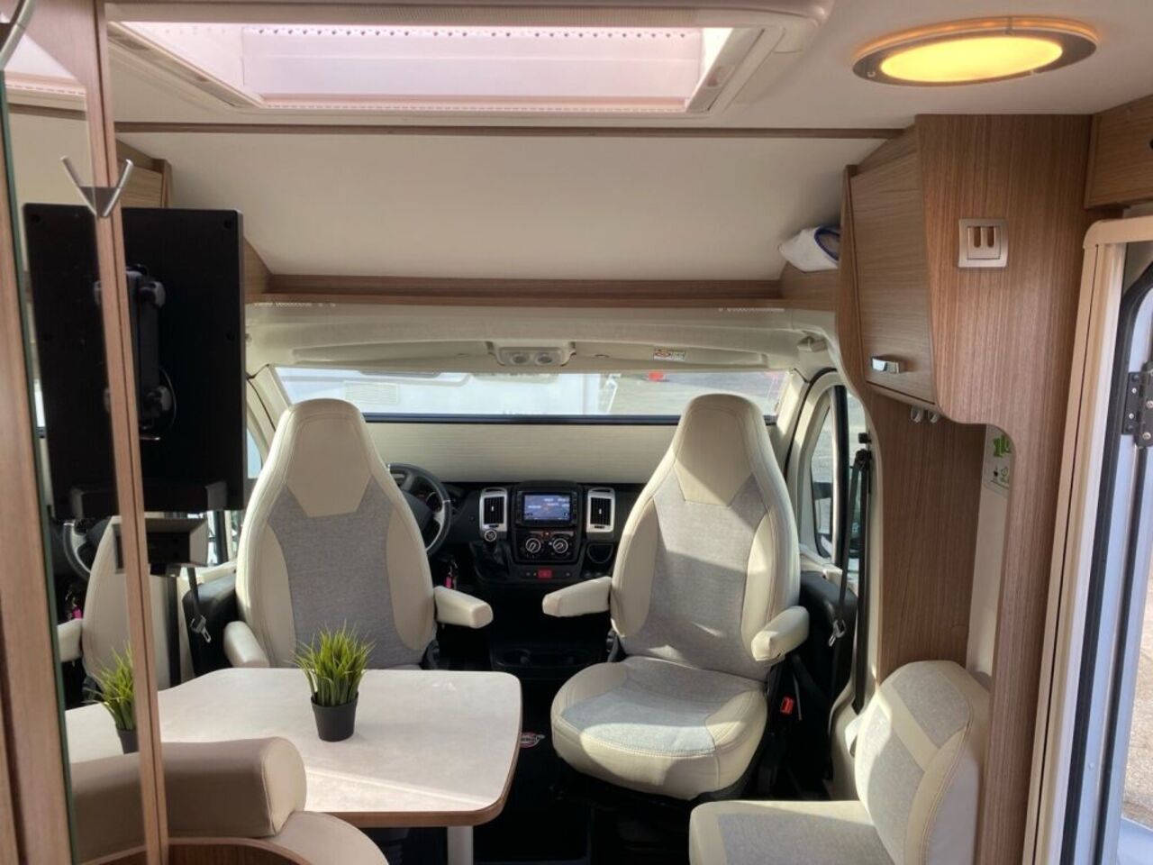 CARADO V132 !!! TopPreis+Service !!! Ansicht 17 für Fahrzeugdetailseite