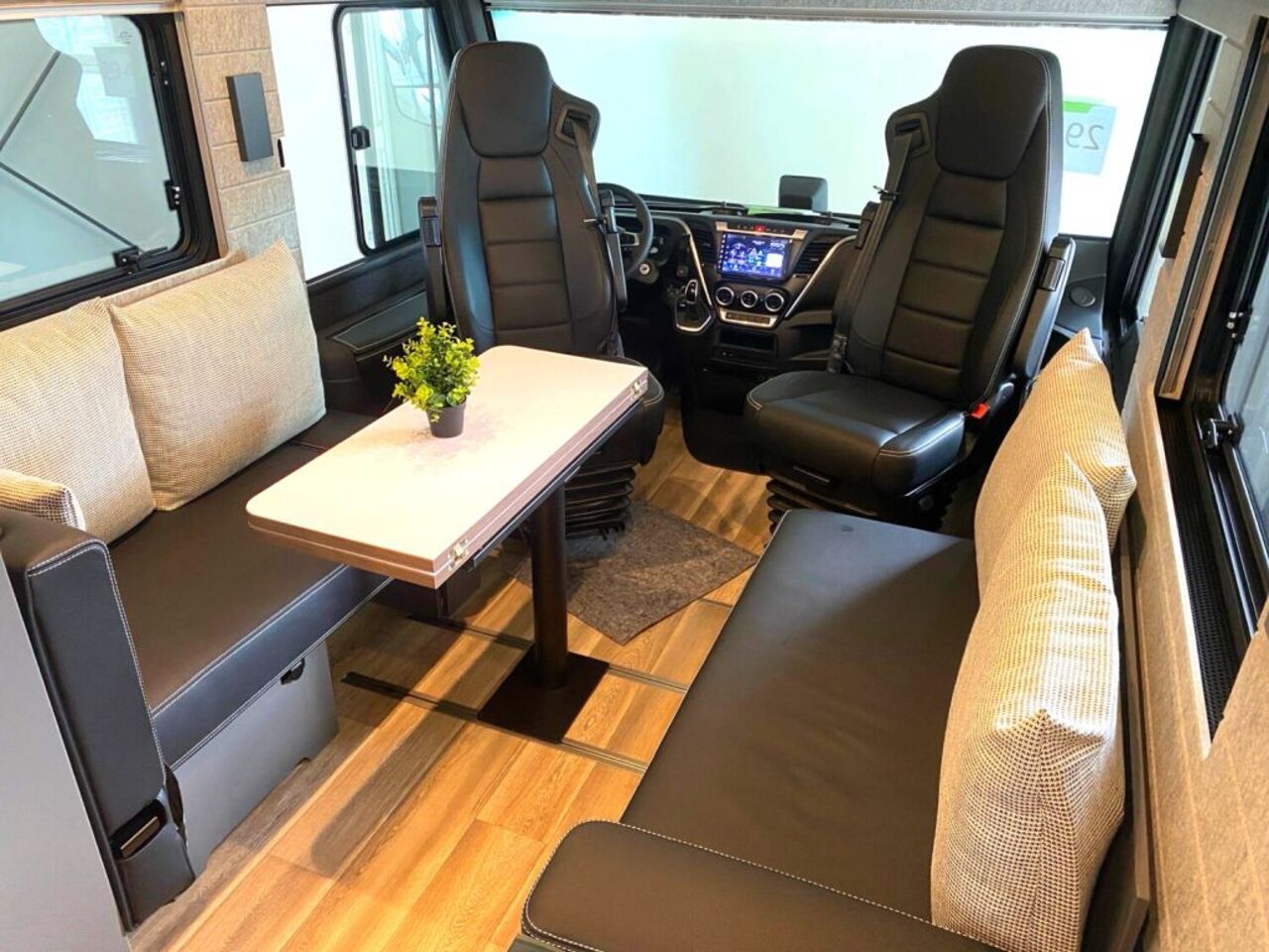 NIESMANN + BISCHOFF 920 Mehr Premium. Mehr Preisvorteil. Ansicht 11 für Fahrzeugdetailseite