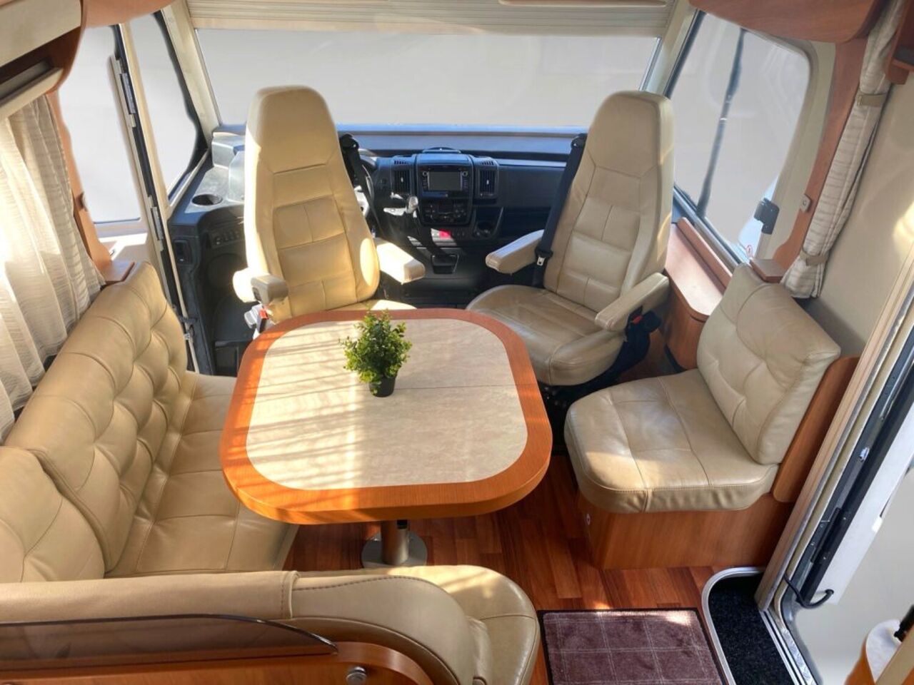HYMER-ERIBA 624 Leder,ALDE,Automatik,3.0L Maxi Ansicht 11 für Fahrzeugdetailseite