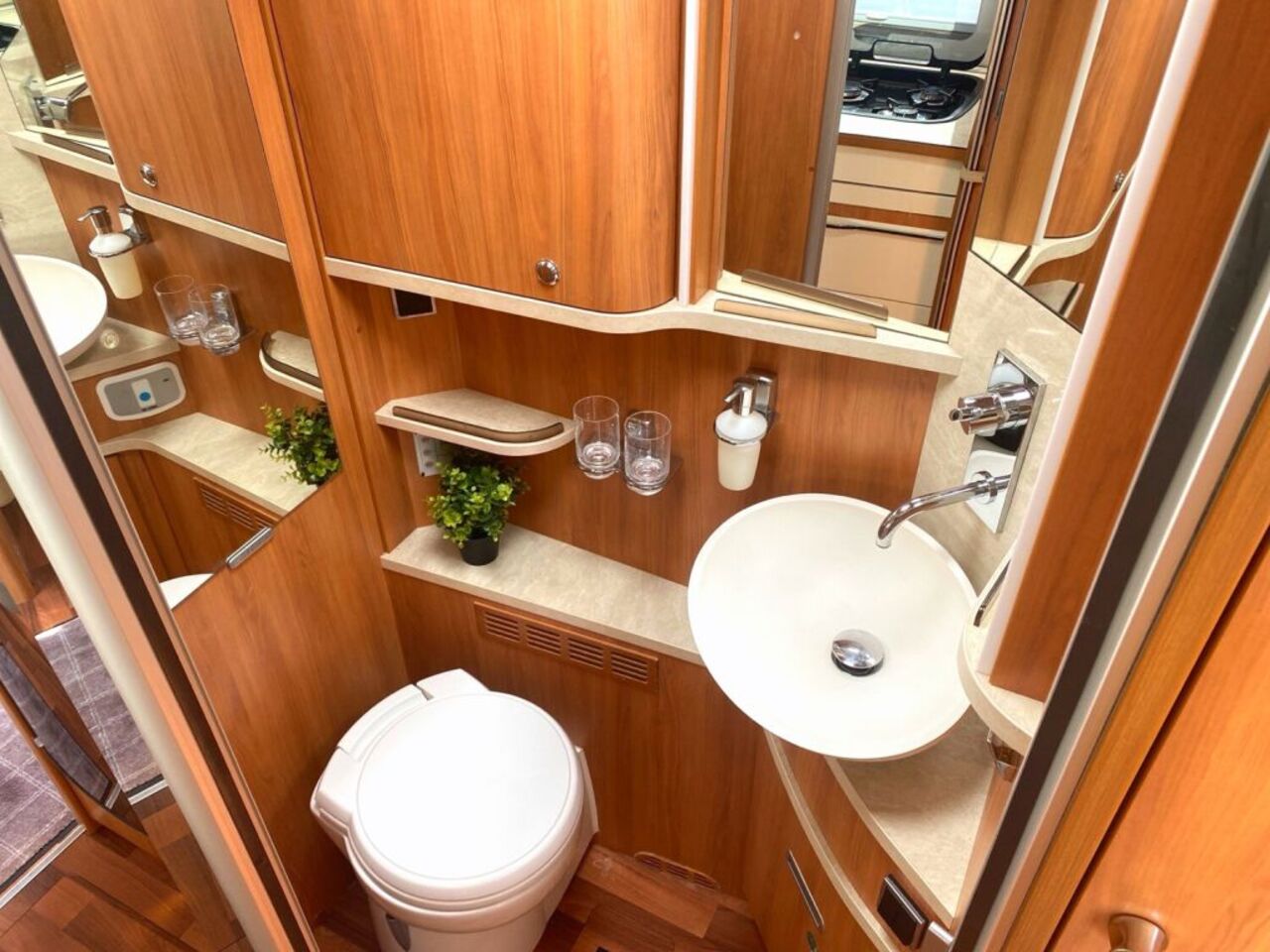 HYMER-ERIBA 624 Leder,ALDE,Automatik,3.0L Maxi Ansicht 15 für Fahrzeugdetailseite