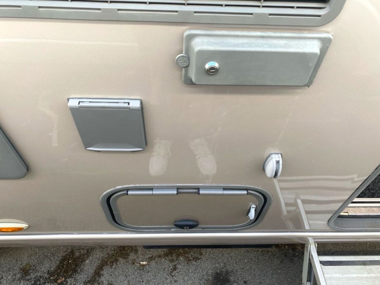 HYMER-ERIBA 624 Leder,ALDE,Automatik,3.0L Maxi Ansicht 23 für Fahrzeugdetailseite