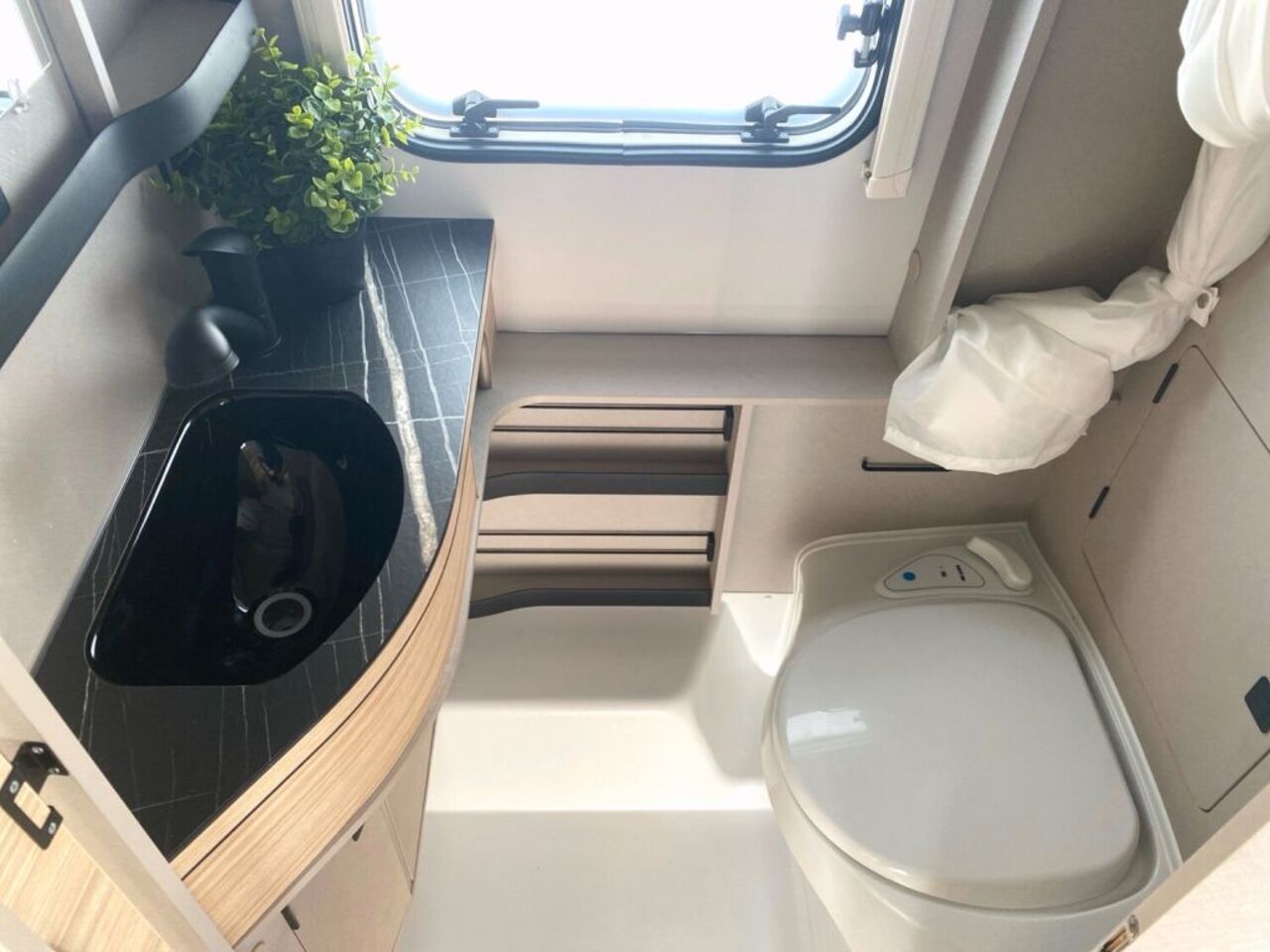 HYMER-ERIBA 420 !!! TopPreis+Service !!! Ansicht 13 für Fahrzeugdetailseite