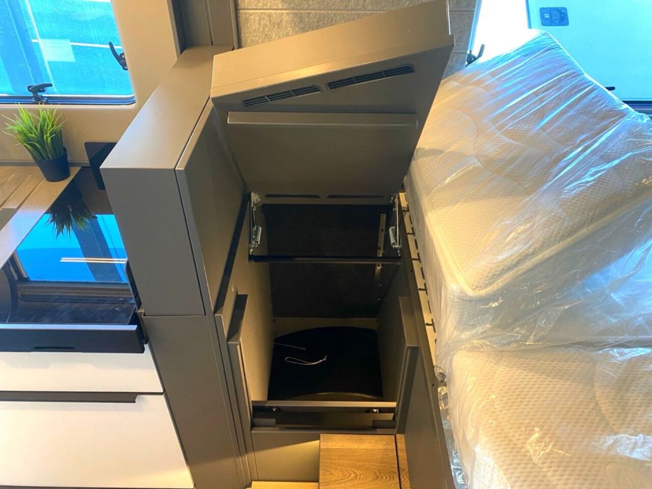 NIESMANN + BISCHOFF 6.9 E !!! Top-Preis Garantie !!! Ansicht 19 für Fahrzeugdetailseite