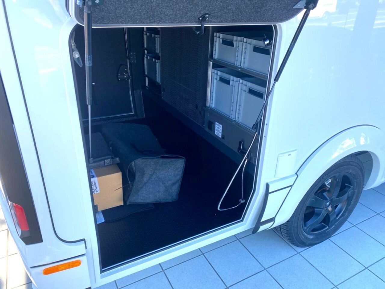 NIESMANN + BISCHOFF 6.9 E !!! Top-Preis Garantie !!! Ansicht 23 für Fahrzeugdetailseite