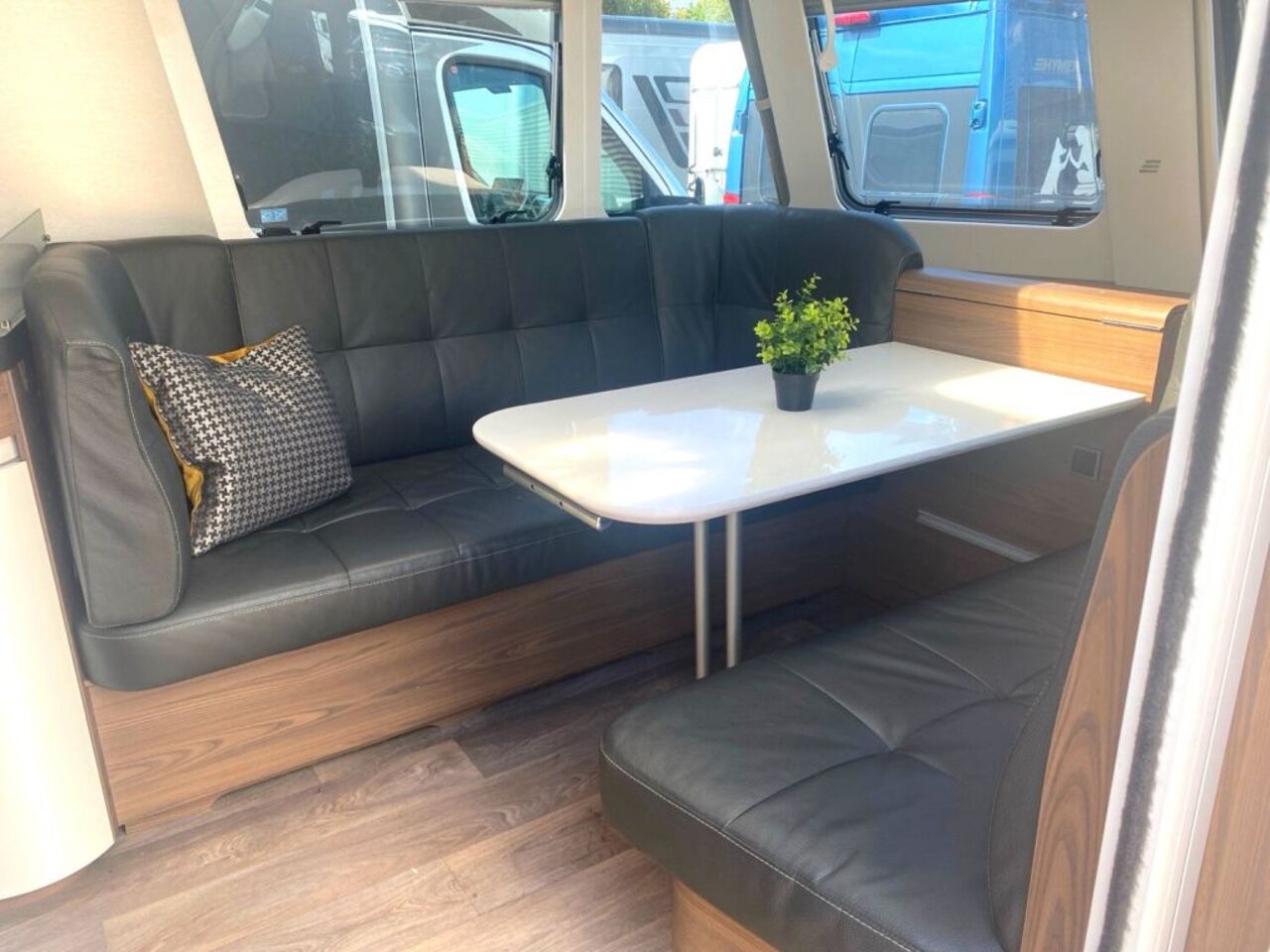 HYMER-ERIBA 820 nur an Wiederverkäufer Ansicht 5 für Fahrzeugdetailseite