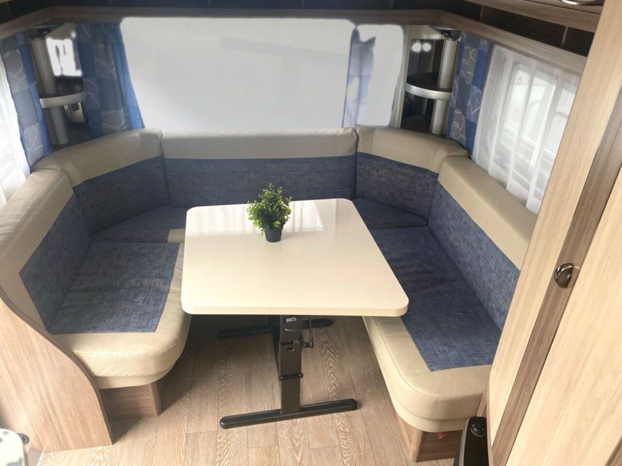 HOBBY 455 UF Verkauf an Händler Ansicht 6 für Fahrzeugdetailseite