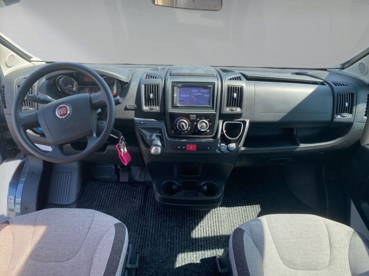 KNAUS 650 MEG !!! TopPreis+Service !!! Ansicht 9 für Fahrzeugdetailseite