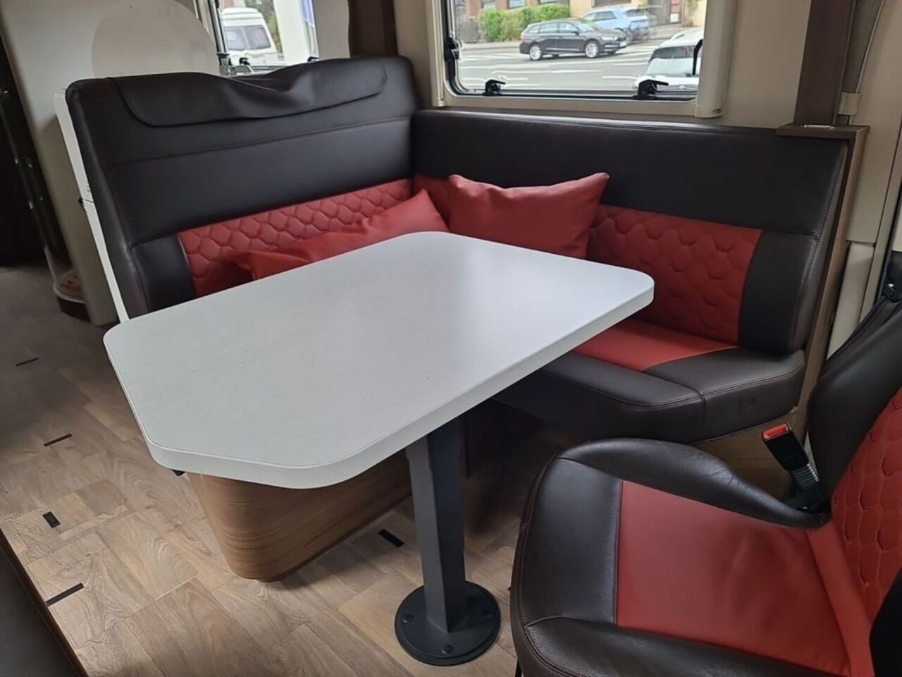HYMER-ERIBA I 880 el.Hubstützen,Leder,Autarkie Ansicht 11 für Fahrzeugdetailseite
