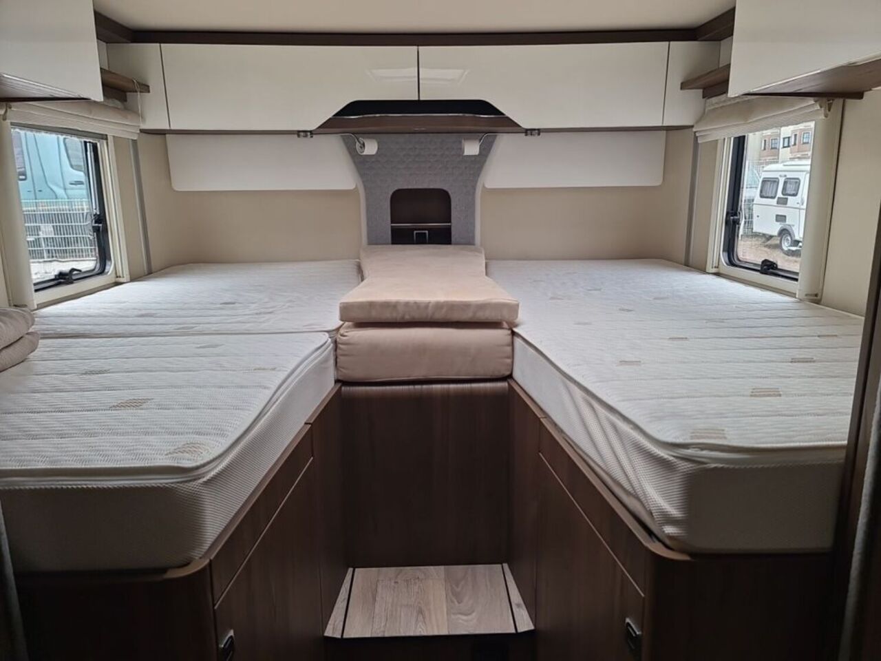 HYMER-ERIBA I 880 el.Hubstützen,Leder,Autarkie Ansicht 17 für Fahrzeugdetailseite