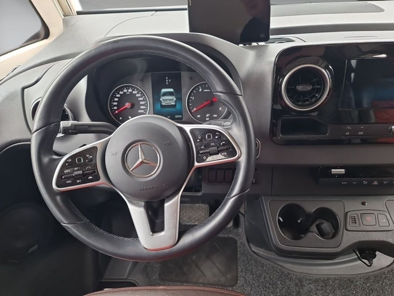 HYMER-ERIBA I 880 el.Hubstützen,Leder,Autarkie Ansicht 7 für Fahrzeugdetailseite