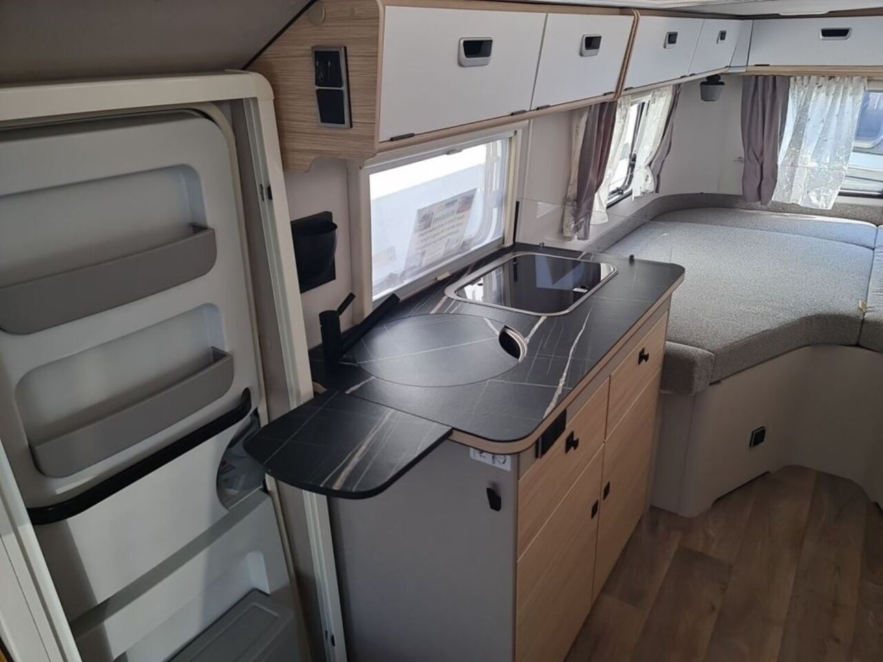 HYMER-ERIBA 642 Ansicht 11 für Fahrzeugdetailseite