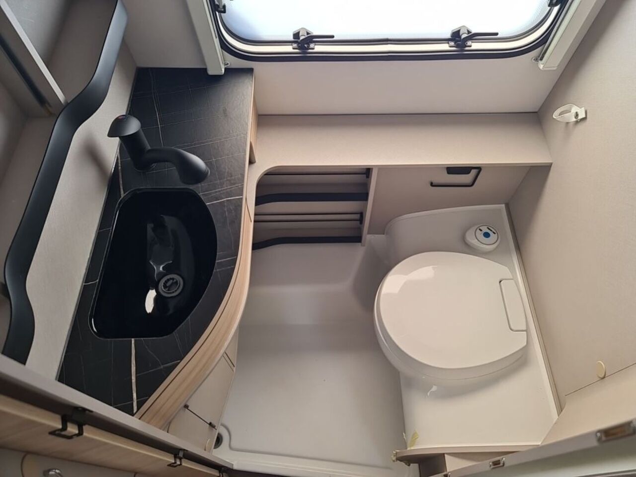 HYMER-ERIBA 642 Ansicht 14 für Fahrzeugdetailseite