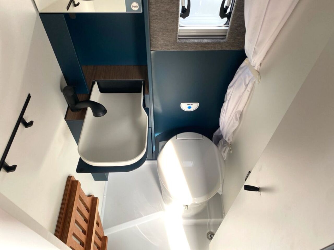 HYMER-ERIBA 602 Schlafdach Ansicht 15 für Fahrzeugdetailseite