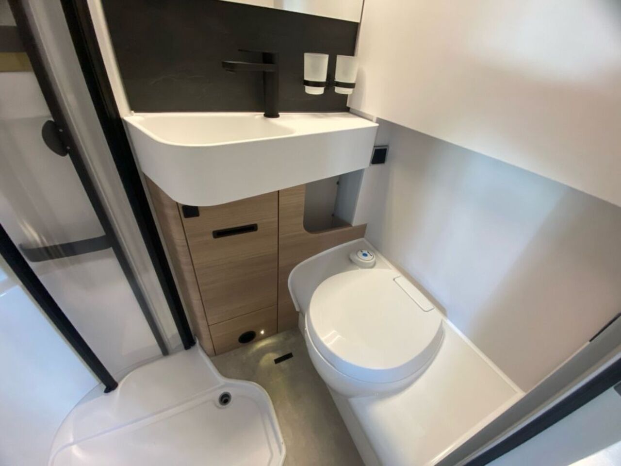 HYMER-ERIBA I 580 Bugstauschränke, kein Hubbett Ansicht 16 für Fahrzeugdetailseite