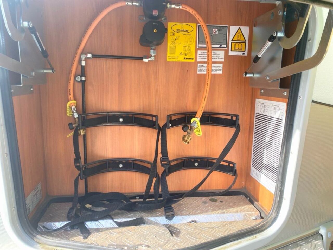 HYMER-ERIBA 420 Ansicht 16 für Fahrzeugdetailseite