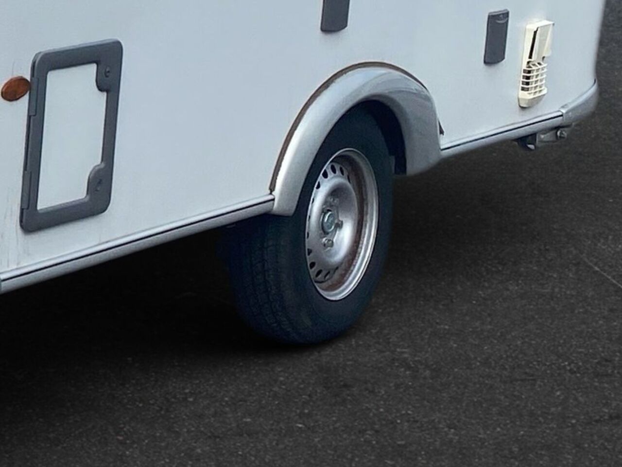 HYMER-ERIBA 420 Ansicht 6 für Fahrzeugdetailseite