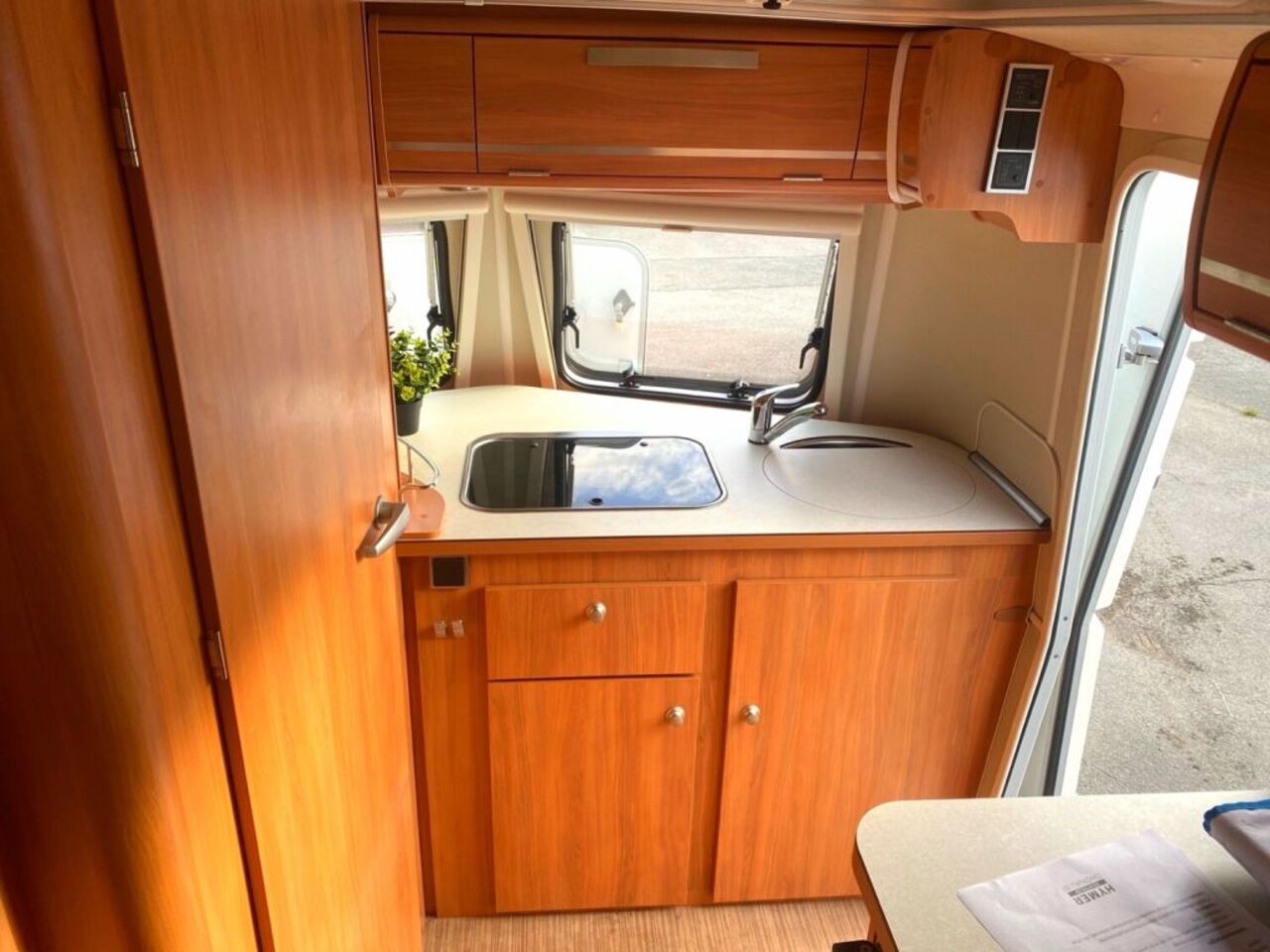 HYMER-ERIBA 420 Ansicht 9 für Fahrzeugdetailseite