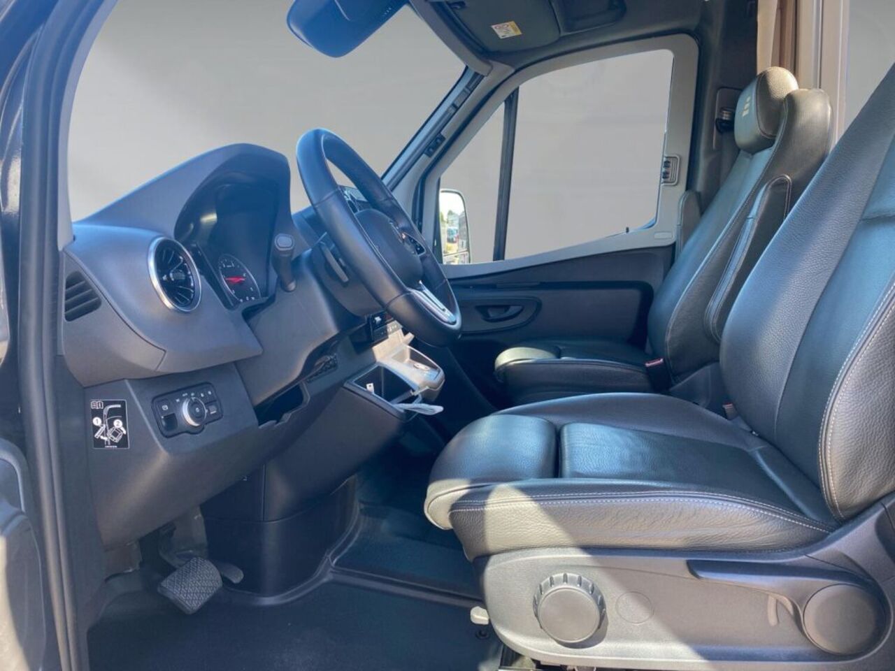 HYMER-ERIBA 570 CrossOver 4,5t Alarm,Zusatzluftfederung Ansicht 7 für Fahrzeugdetailseite