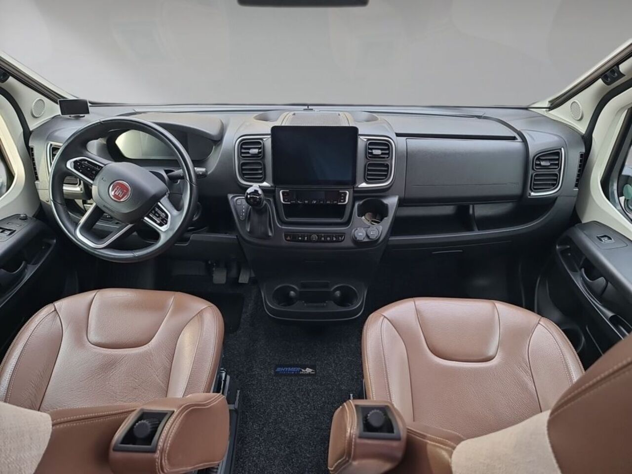 HYMER-ERIBA Yellowstone 180PS + Aufstelldach Ansicht 10 für Fahrzeugdetailseite