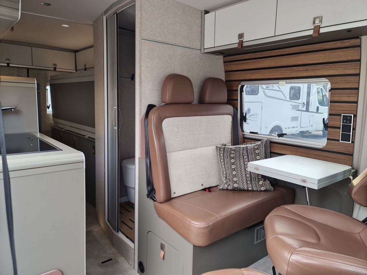 HYMER-ERIBA Yellowstone 180PS + Aufstelldach Ansicht 12 für Fahrzeugdetailseite