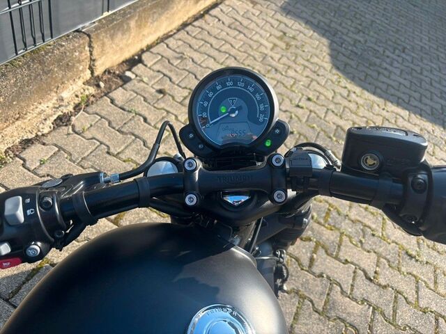 TRIUMPH Bonneville Ansicht 4 für Fahrzeugdetailseite