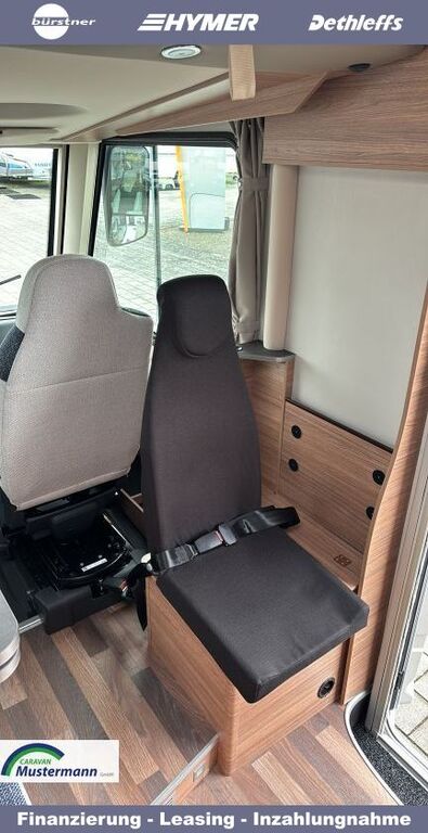 WEINSBERG 700 MEG 5 Personen 180PS Autom. 4 to. Ansicht 7 für Fahrzeugdetailseite