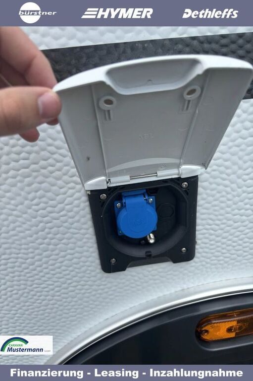 WEINSBERG 390 QD GFK-Dach, 3 Zusatzfenster, Ansicht 14 für Fahrzeugdetailseite