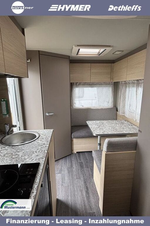 WEINSBERG 390 QD GFK-Dach, 3 Zusatzfenster, Ansicht 6 für Fahrzeugdetailseite