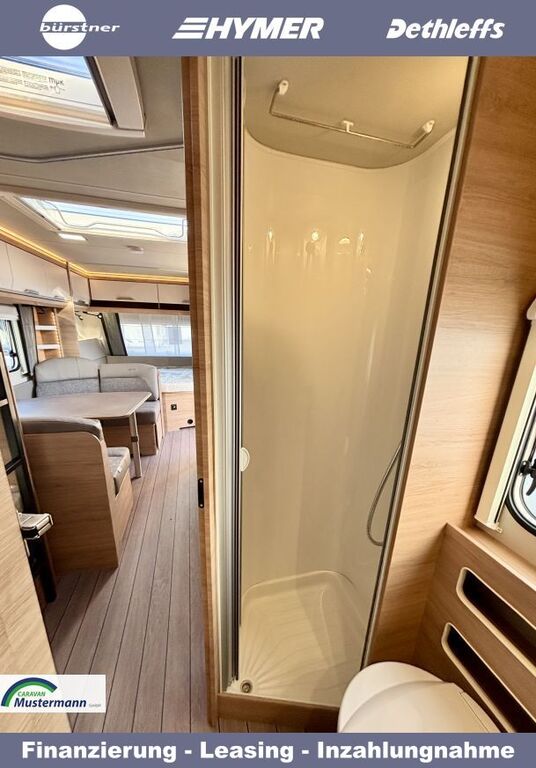 KNAUS 580 QS Black Selection Großer 177L Kühlschrank Ansicht 13 für Fahrzeugdetailseite