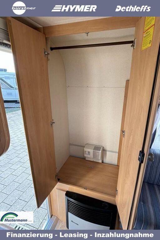 HOBBY 440 SF mit Mover, Dachreling+Leiter Ansicht 12 für Fahrzeugdetailseite
