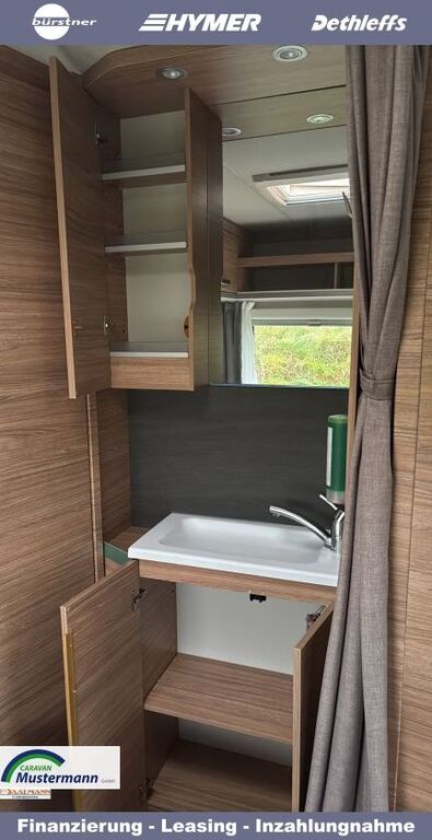 WEINSBERG 450 FU Serviceklappe zusätzlich Ansicht 8 für Fahrzeugdetailseite