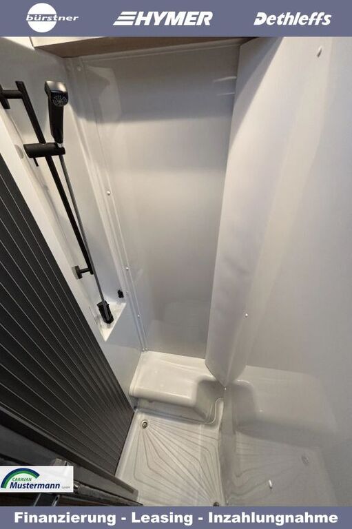 KNAUS 650 MEG Black Selection Live All-in-One Navi, Lift V16 Ansicht 13 für Fahrzeugdetailseite