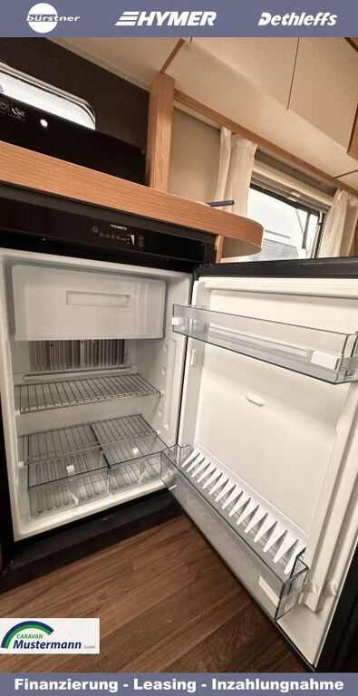 KNAUS 450 FU Aktion , Duschausbau Ansicht 14 für Fahrzeugdetailseite