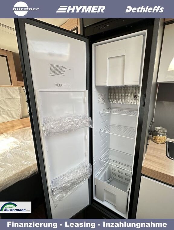 KNAUS 500 QDK Garagentür 60 x 95 cm, links Ansicht 16 für Fahrzeugdetailseite