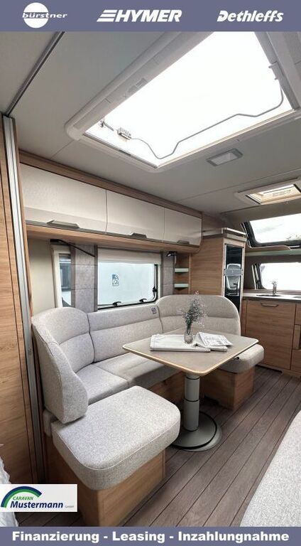 KNAUS 650 PXB Black Selection TV-Möbel inkl. 32" TV Ansicht 6 für Fahrzeugdetailseite