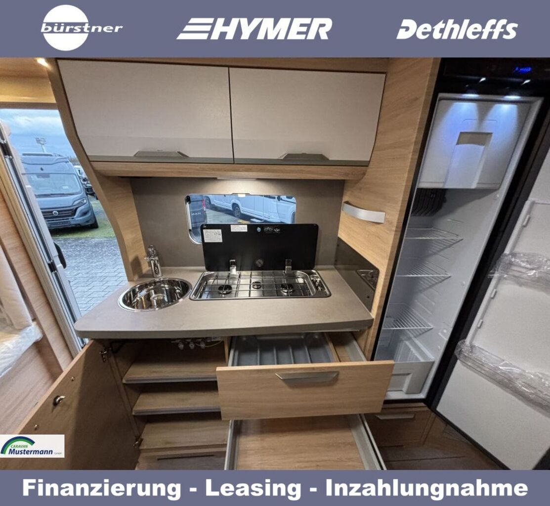 KNAUS 500 QDK Black Selection 3er Etagenbett mit 3 Fenster Ansicht 11 für Fahrzeugdetailseite