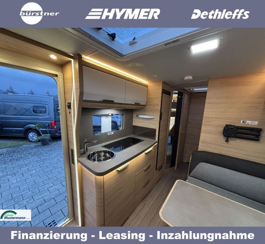 KNAUS 500 QDK Black Selection 3er Etagenbett mit 3 Fenster Ansicht 12 für Fahrzeugdetailseite