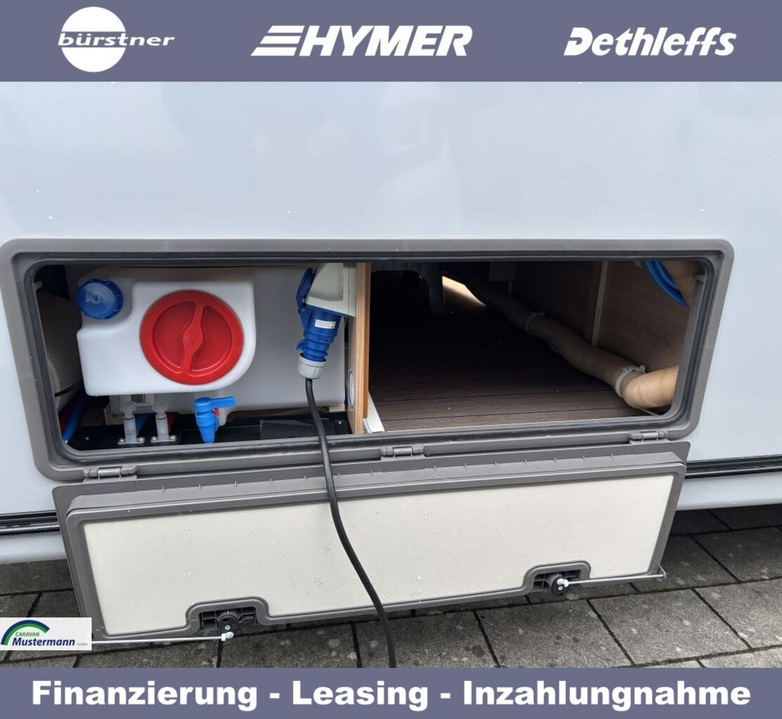 KNAUS 500 QDK Black Selection 3er Etagenbett mit 3 Fenster Ansicht 17 für Fahrzeugdetailseite