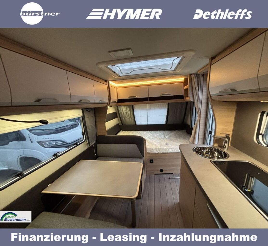 KNAUS 500 QDK Black Selection 3er Etagenbett mit 3 Fenster Ansicht 9 für Fahrzeugdetailseite