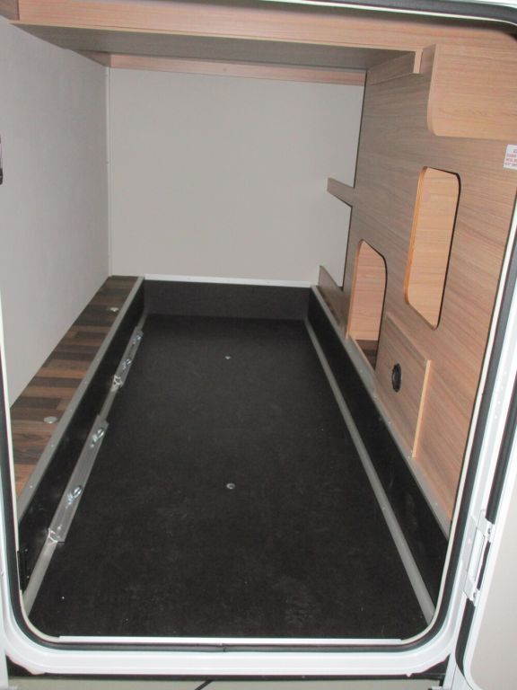 WEINSBERG 650 MEG 8G Autom. 5Pakete 2xKlima 180PS Ansicht 4 für Fahrzeugdetailseite