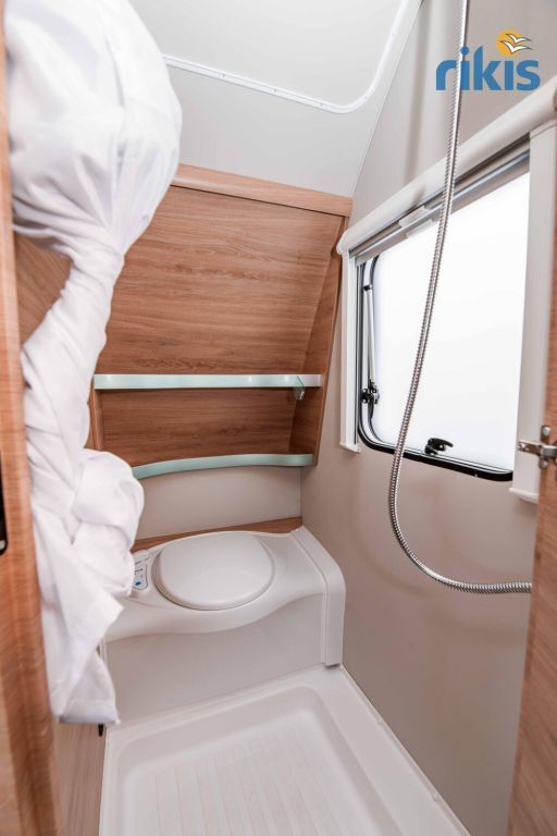KNAUS 540 FDK Black Selection 1800kg Dusche Ansicht 16 für Fahrzeugdetailseite